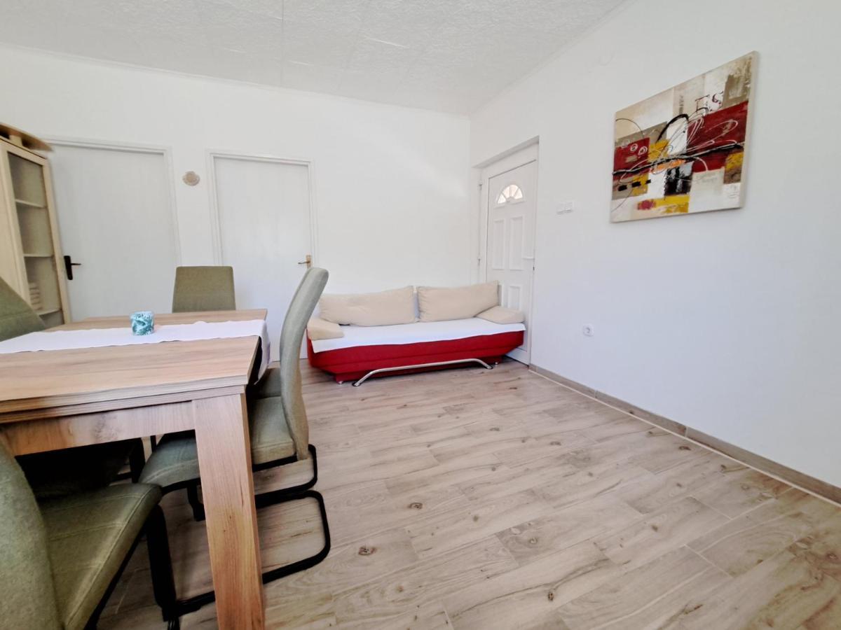 Apartmani Postonjski بريفلاكا المظهر الخارجي الصورة