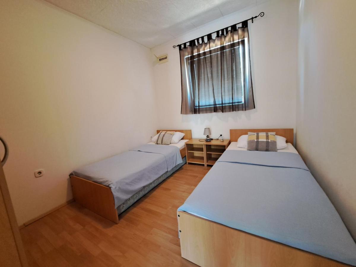 Apartmani Postonjski بريفلاكا المظهر الخارجي الصورة